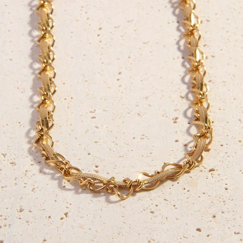 Mar Chain Necklace