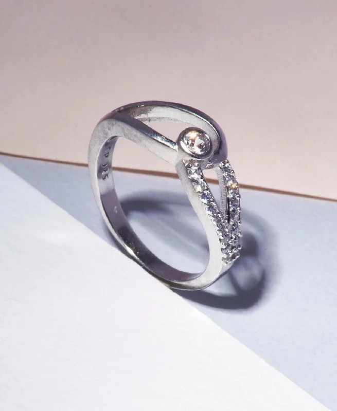 Beautifully Crafted Sterling Silver Ring